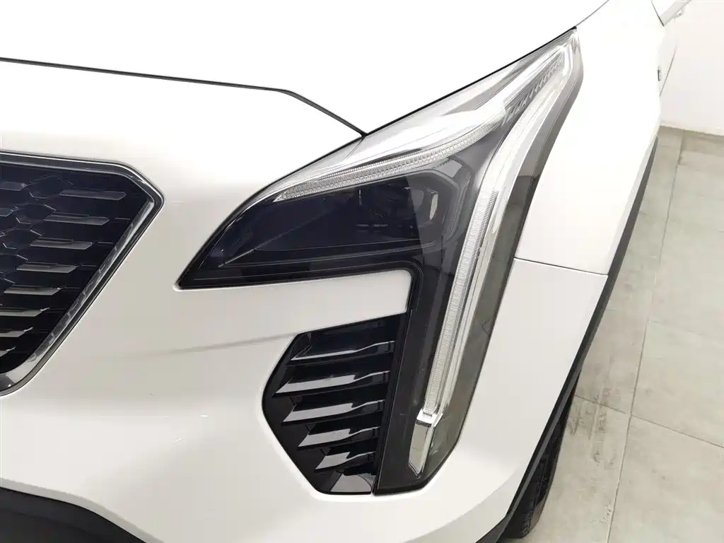 Cadillac XT4 2023 — фото 7