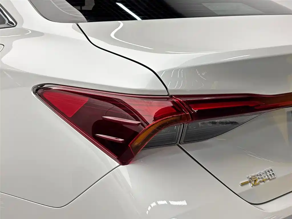 Toyota Avalon 2024 — фото 10