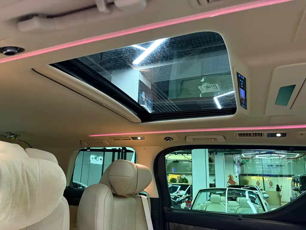 Toyota Alphard 2023 — фото 14