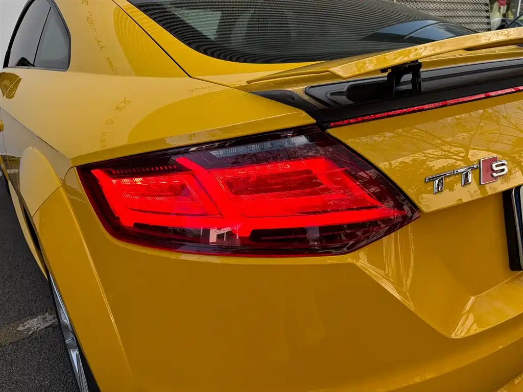 Audi TT 2017 — фото 24
