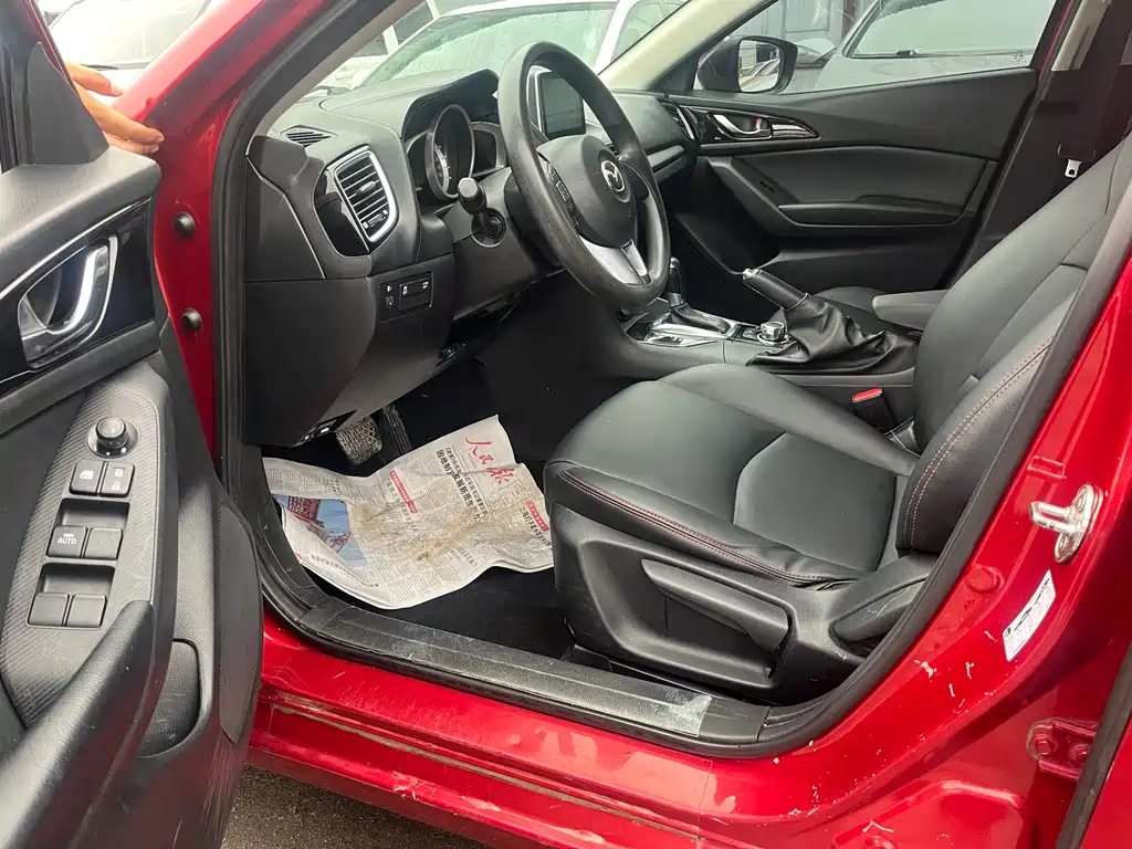Mazda 3 Axela 2015 — фото 10
