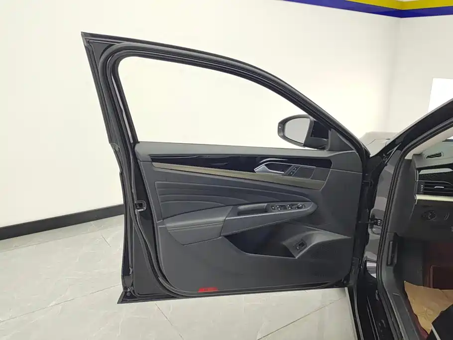 Volkswagen Passat 2023