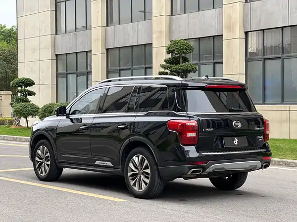 GAC Trumpchi GS8 2017