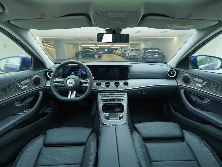 Mercedes-Benz E-Class 2022 — фото 18