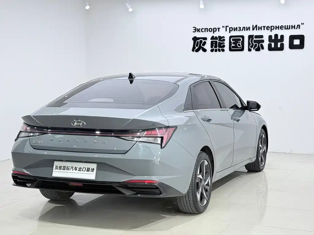 Hyundai Elantra 2023