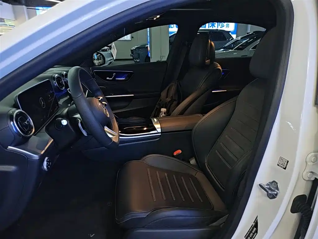 Mercedes-Benz C-Class 2023 — фото 15
