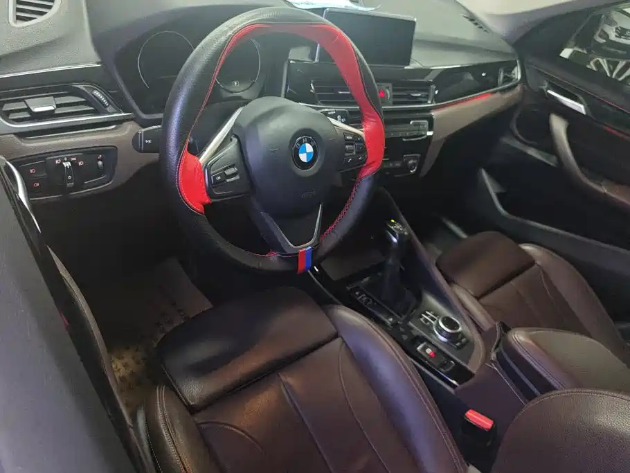 BMW X1 2018 — фото 12