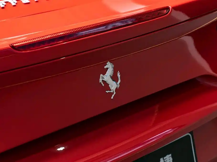 Ferrari 488 2017 — фото 8