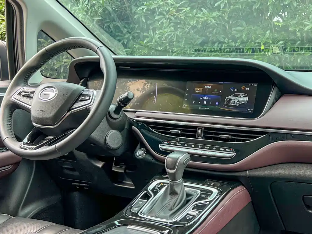 GAC Motor Trumpchi M6 2023 — фото 15