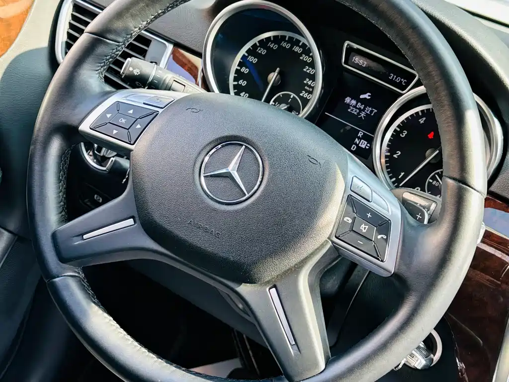 Mercedes-Benz M-Class 2012 — фото 18