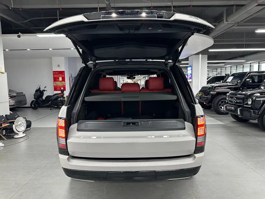 Land Rover Range Rover 2018 — фото 23