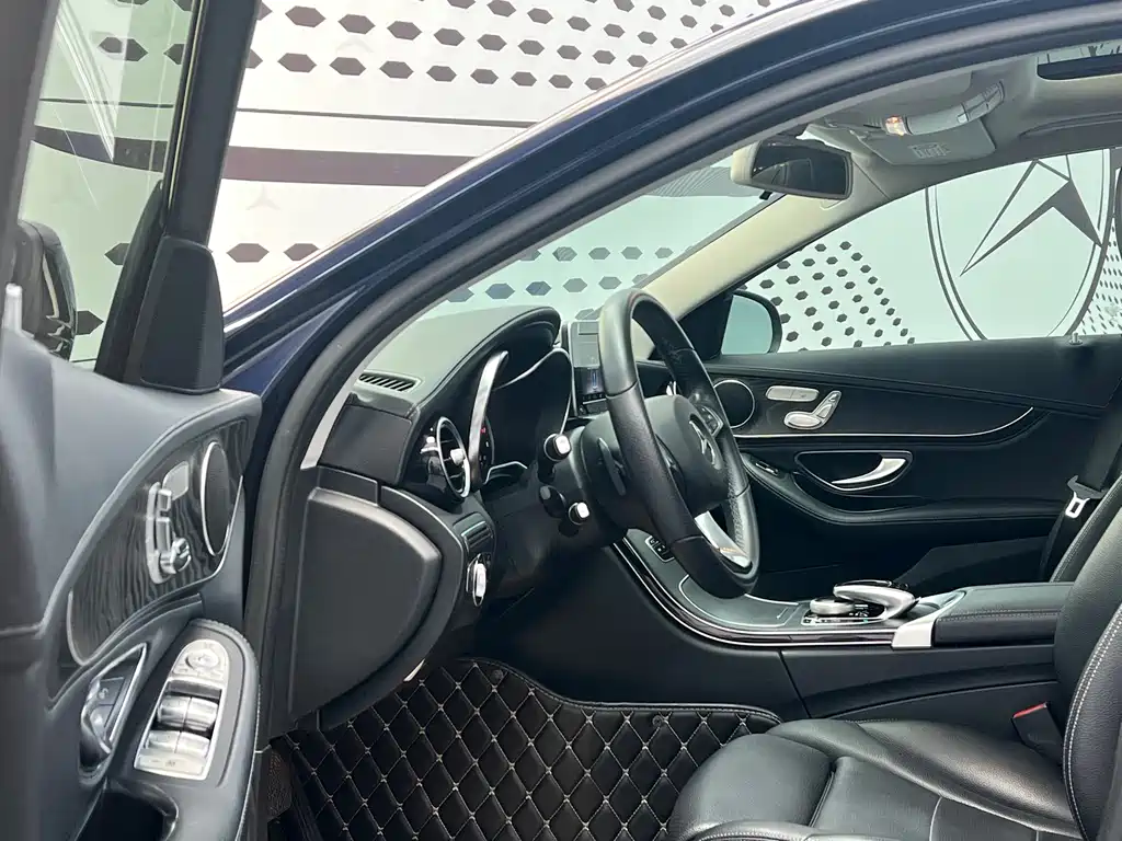 Mercedes-Benz C-Class 2018
