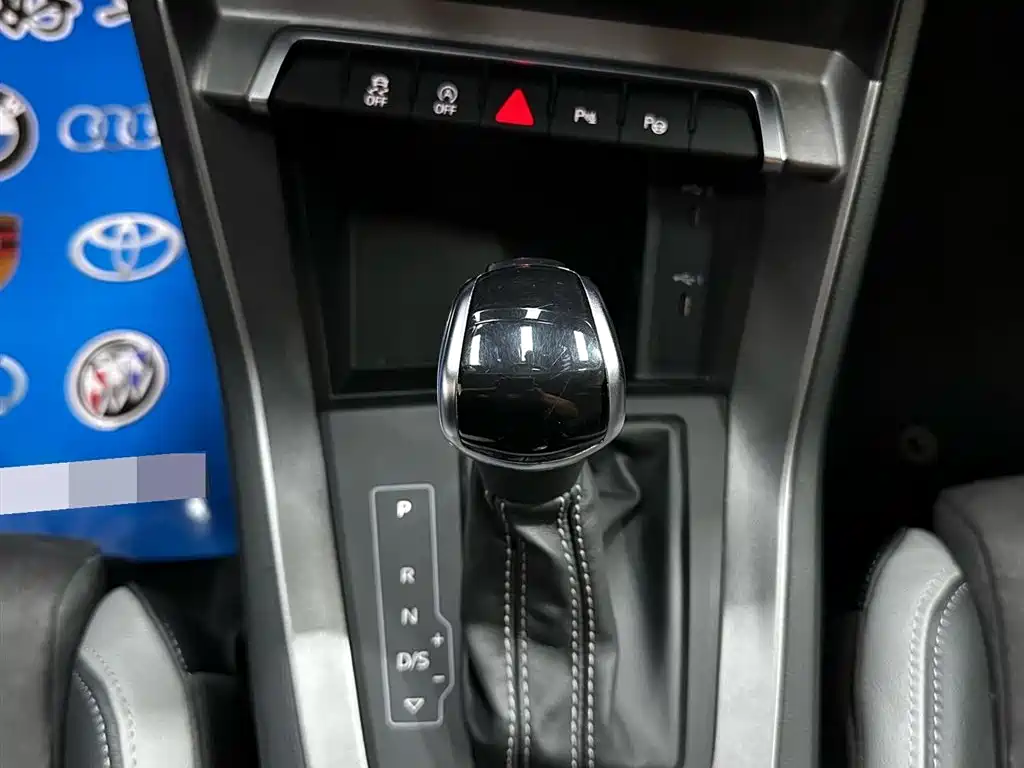 Audi Q3 2023 — фото 15