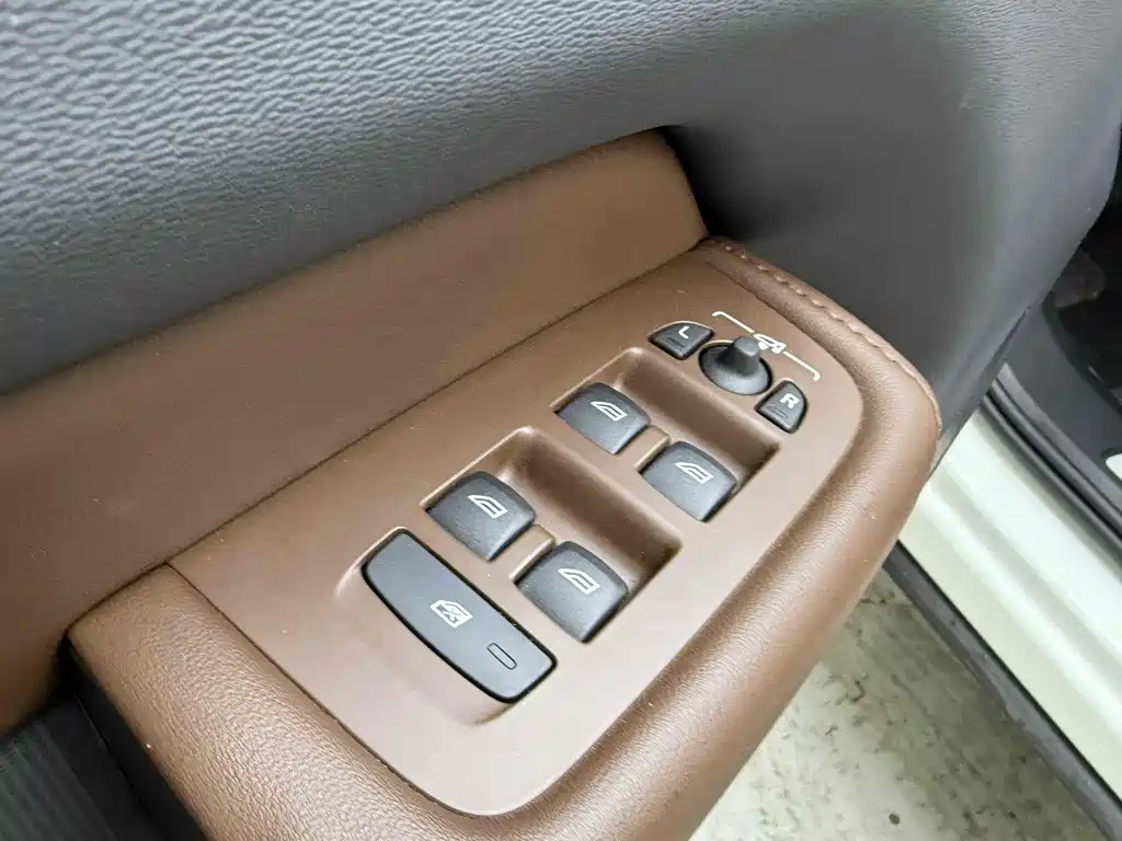 Volvo XC60 PHEV 2024 — фото 14