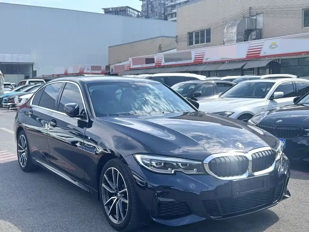 BMW 3 Series 2021