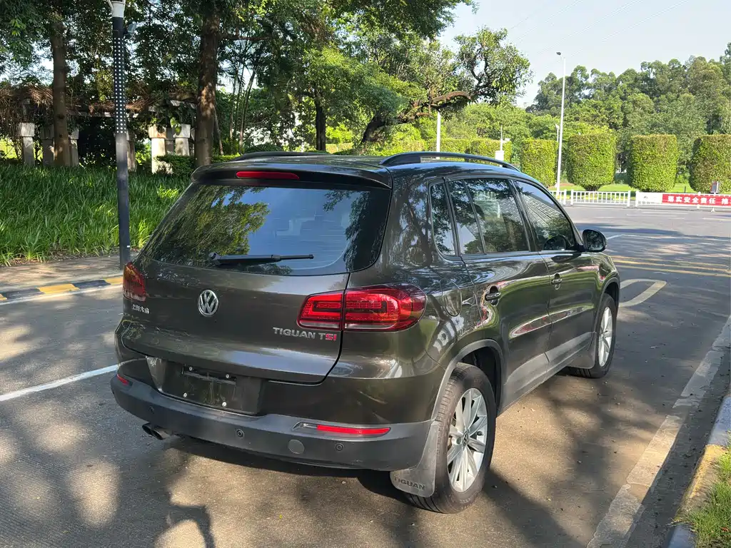 Volkswagen Tiguan 2015