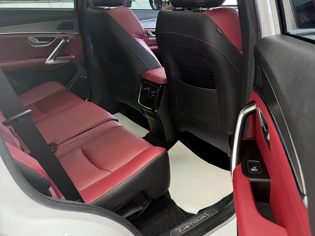 Jetour X70 PLUS 2022 — фото 15