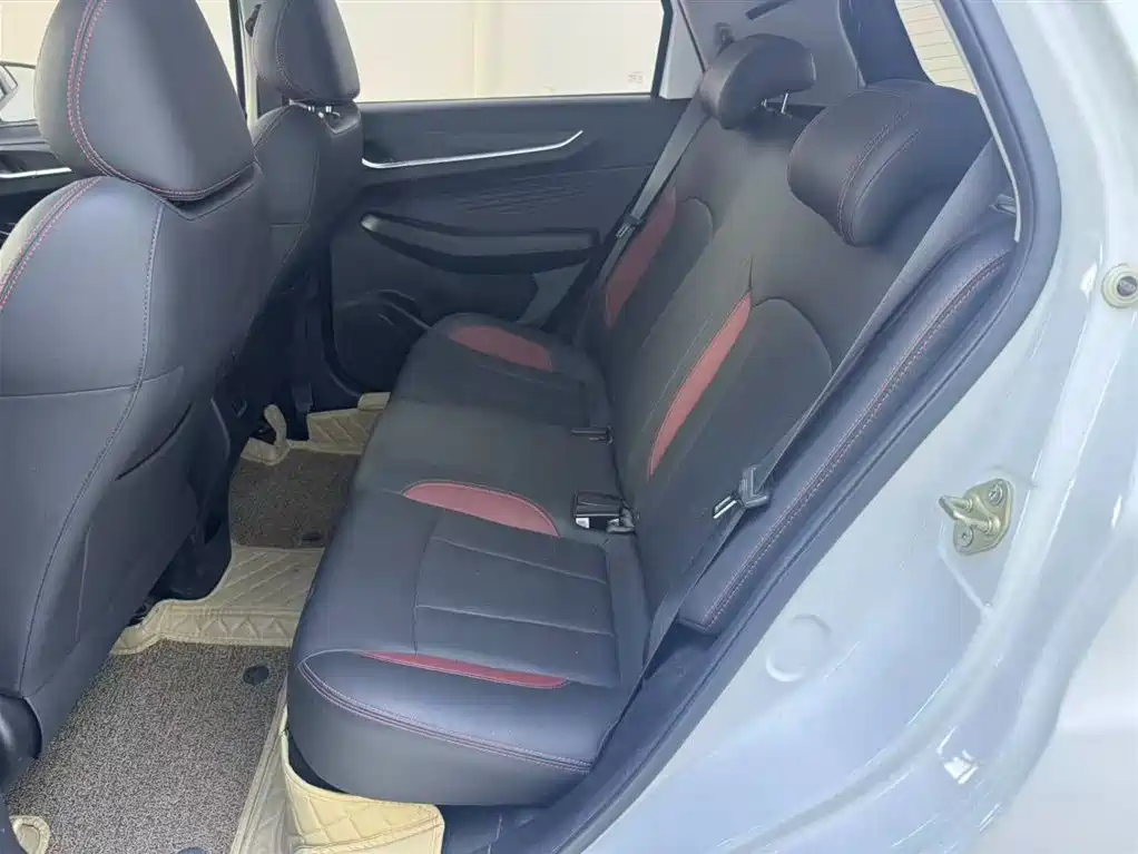 Geely Vision X3 2022 — фото 10
