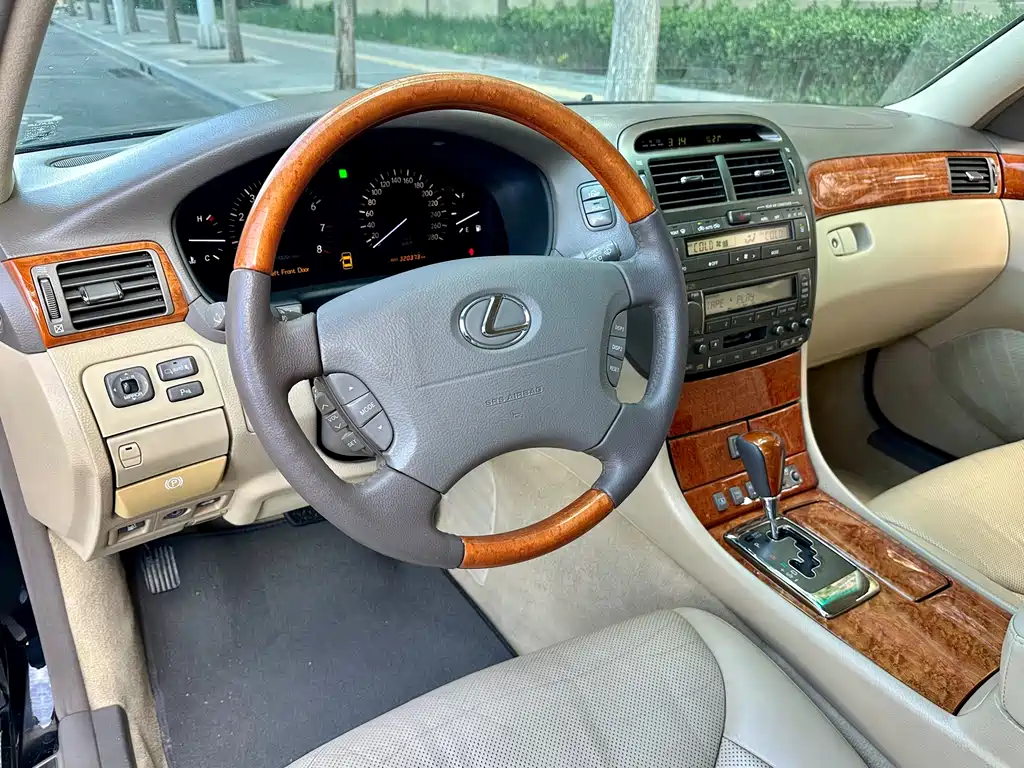 Lexus LS 2004 — фото 11