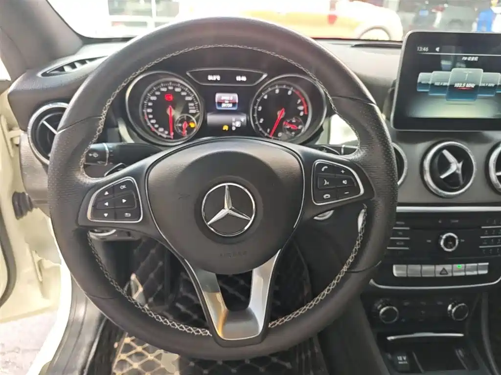 Mercedes-Benz CLA 2018 — фото 11