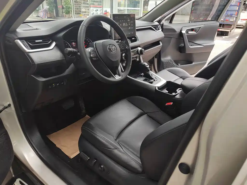 Toyota Wildlander 2021 — фото 16