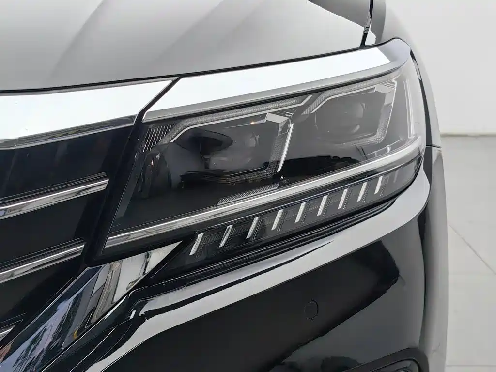 Volkswagen Passat 2019 — фото 7