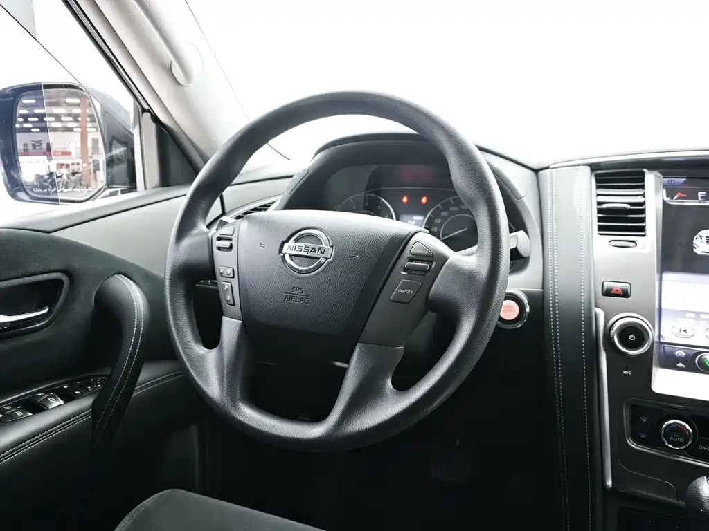 Nissan Patrol 2018 — фото 15