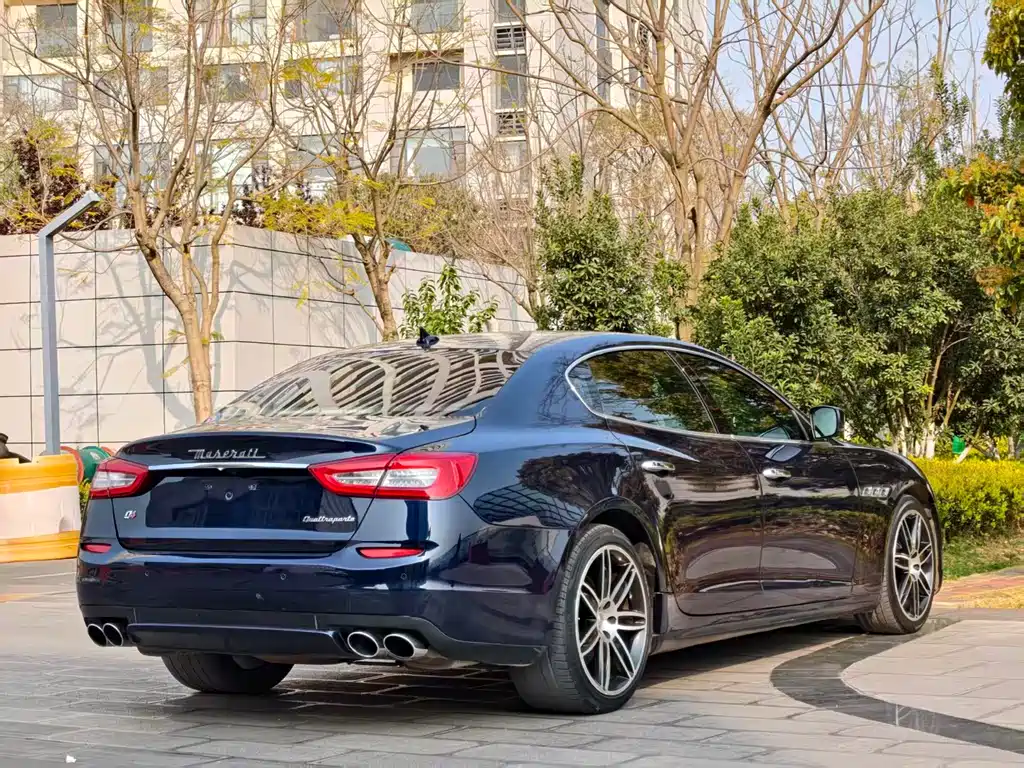 Maserati Quattroporte 2015 — фото 7
