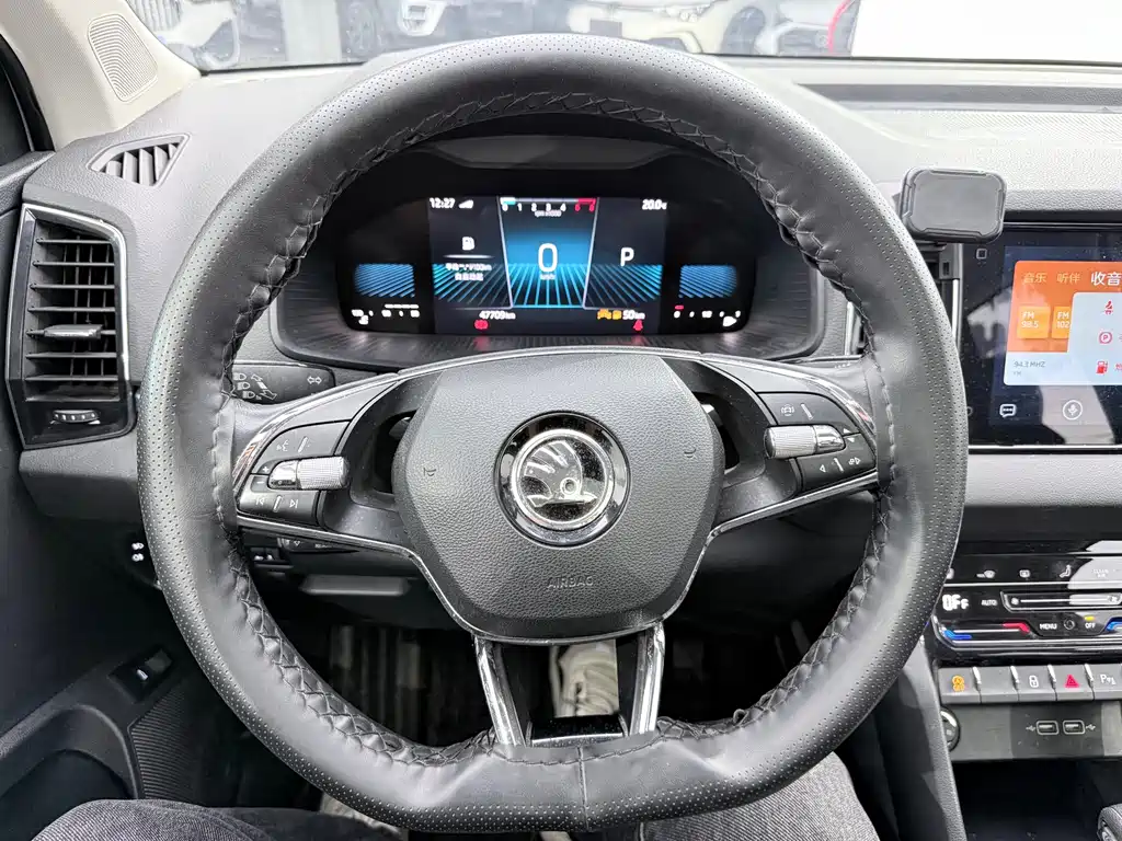 Skoda Karoq 2023 — фото 10
