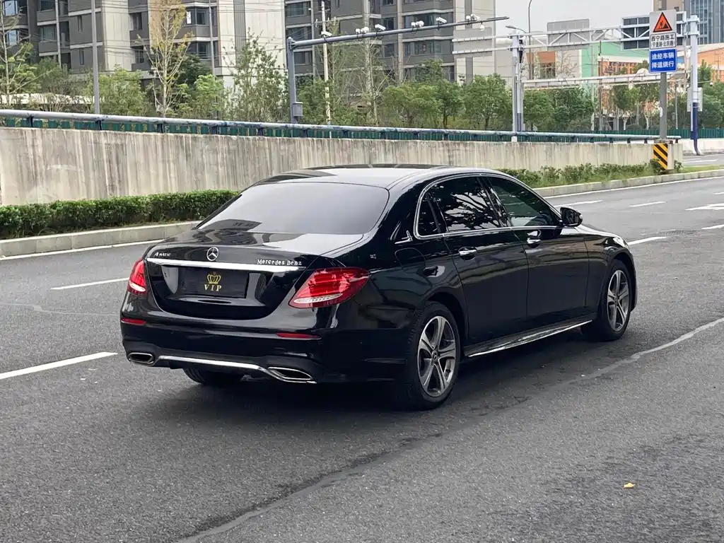 Mercedes-Benz E-Class 2018 — фото 9