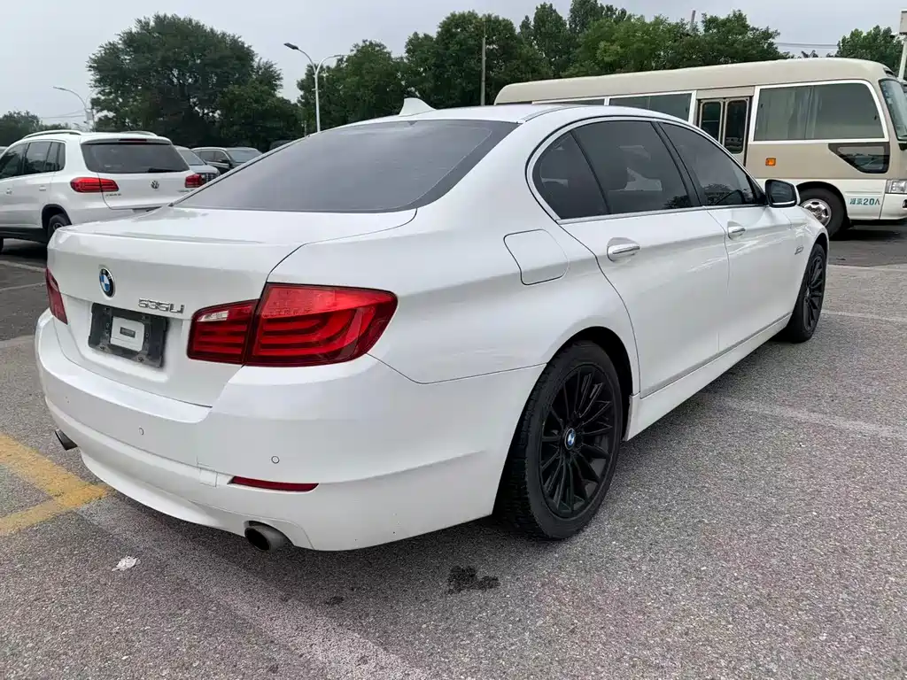 BMW 5 Series 2012