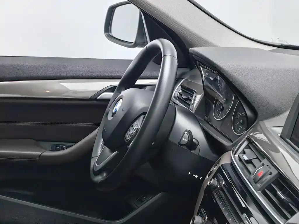 BMW X1 2018 — фото 22