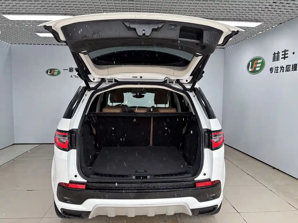 Land Rover Discovery Sport 2024 — фото 27