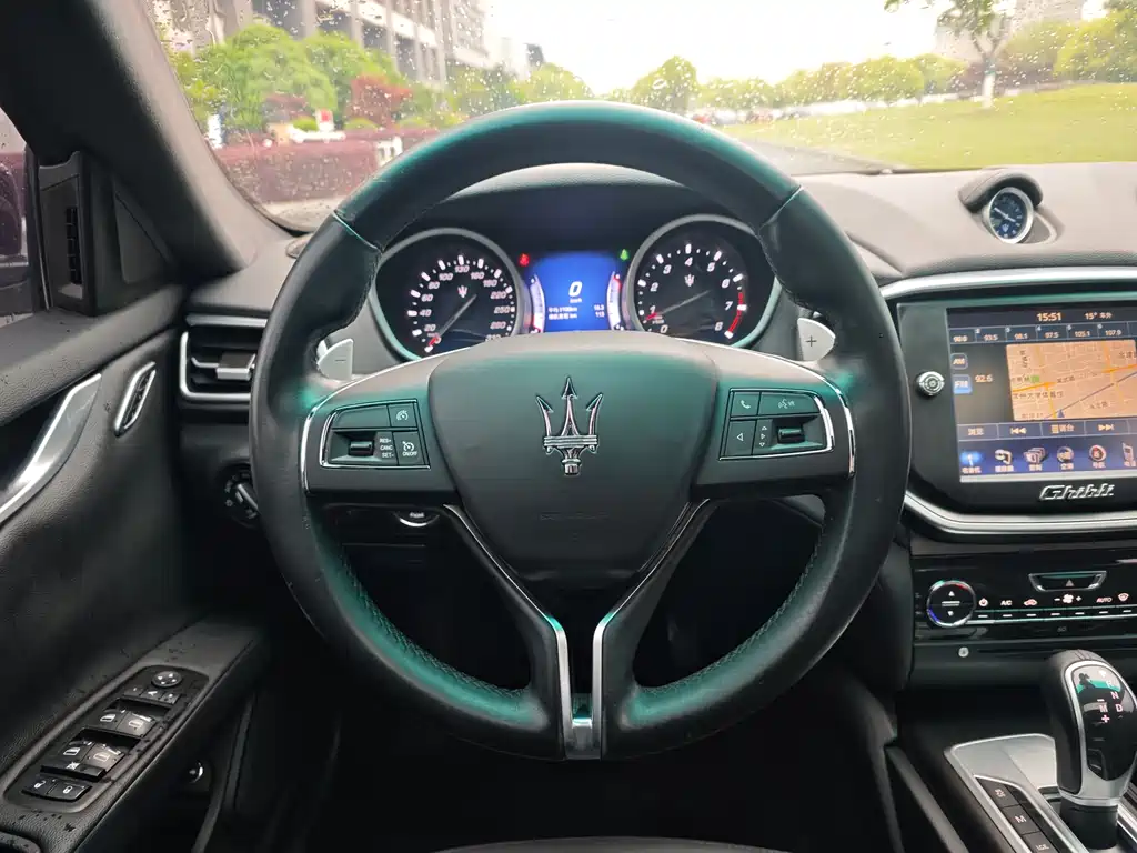 Maserati Ghibli 2016 — фото 11