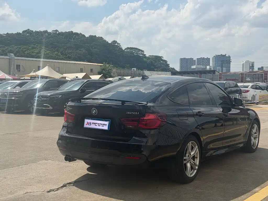 BMW 3 Series GT 2019 — фото 16
