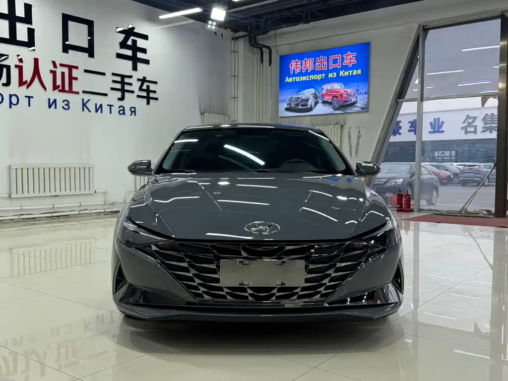 Hyundai Elantra 2023 — фото 2