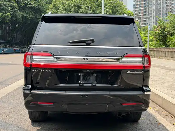 Lincoln Navigator 2022