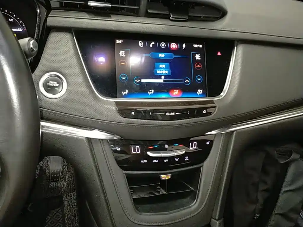 Cadillac XT5 2019 — фото 13