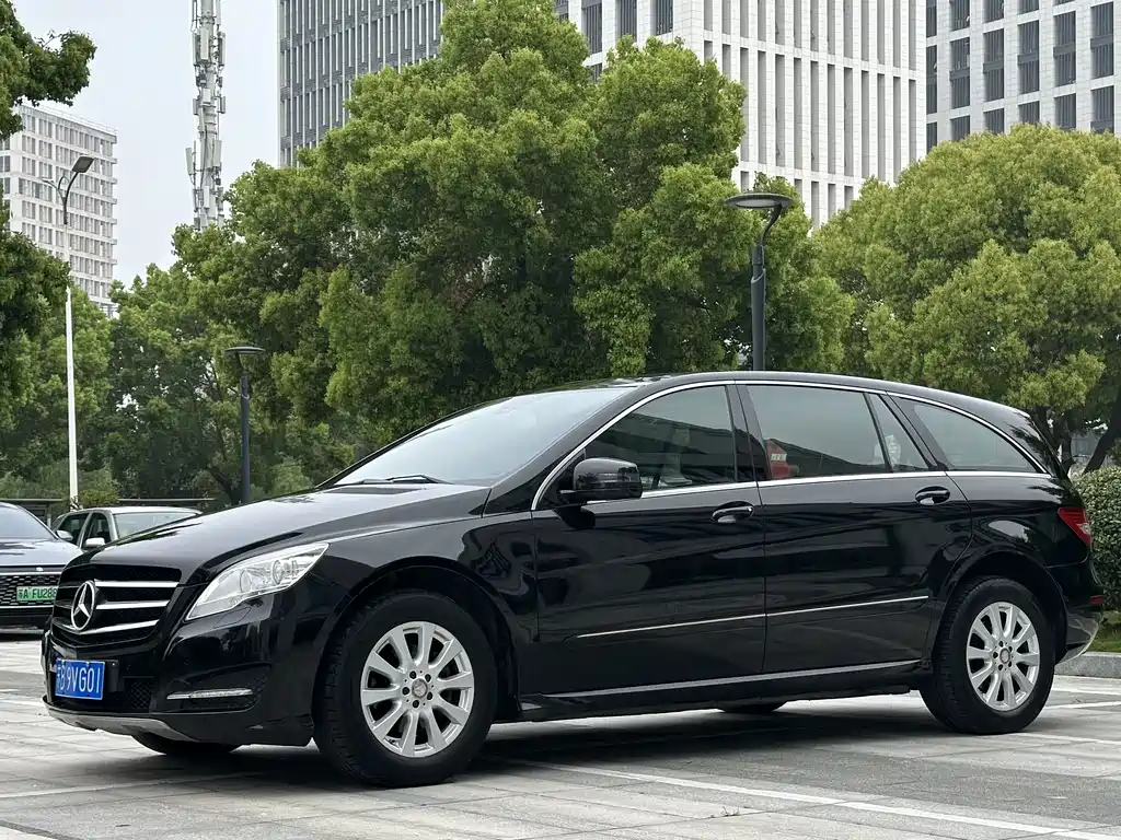 Mercedes-Benz R-Class 2016 — фото 1