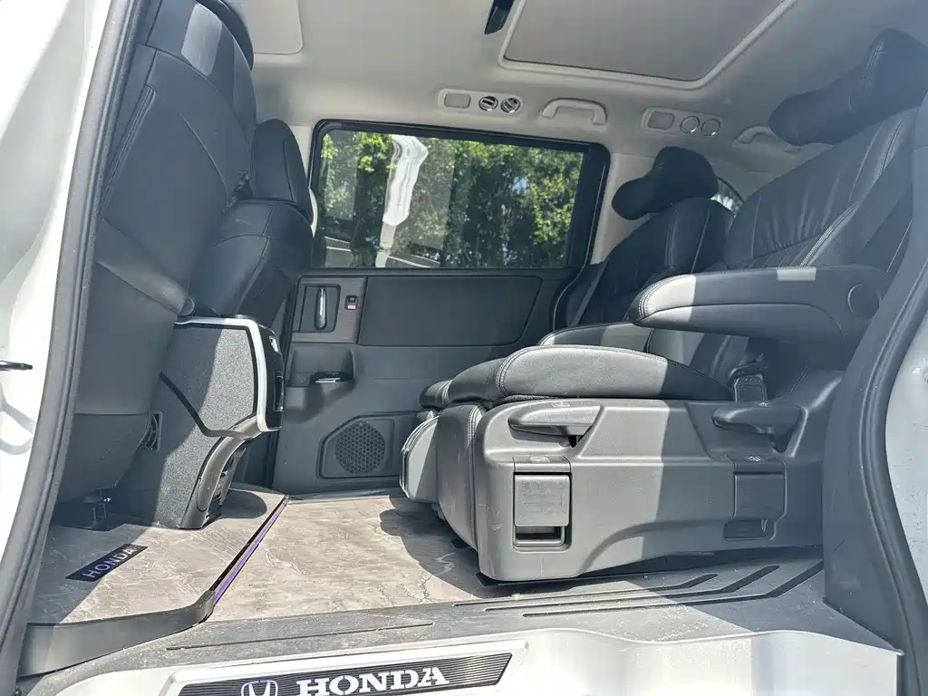Honda Odyssey 2025 — фото 23