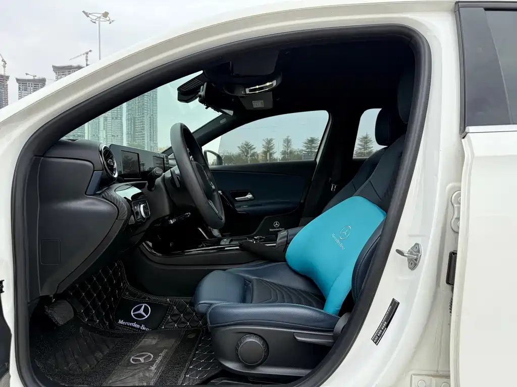 Mercedes-Benz A-Class 2020 — фото 12