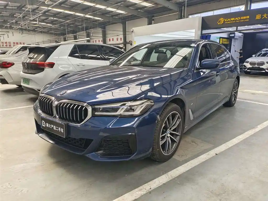 BMW 5 Series 2021 — фото 1