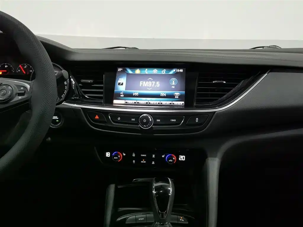 Buick Regal 2020 — фото 12