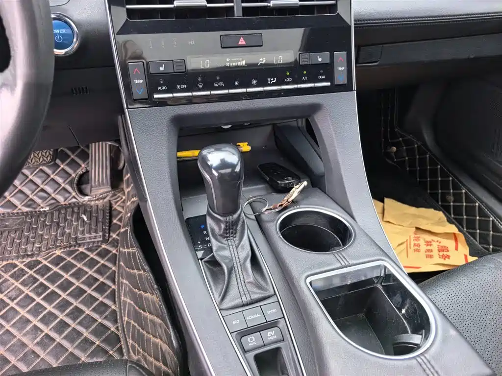 Toyota Avalon 2020 — фото 14