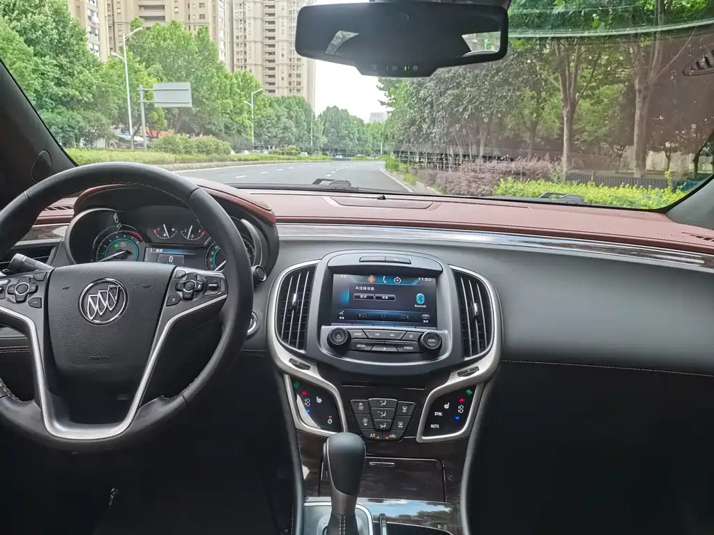 Buick LaCrosse 2015 — фото 7