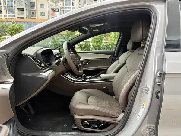 BYD Han 2025