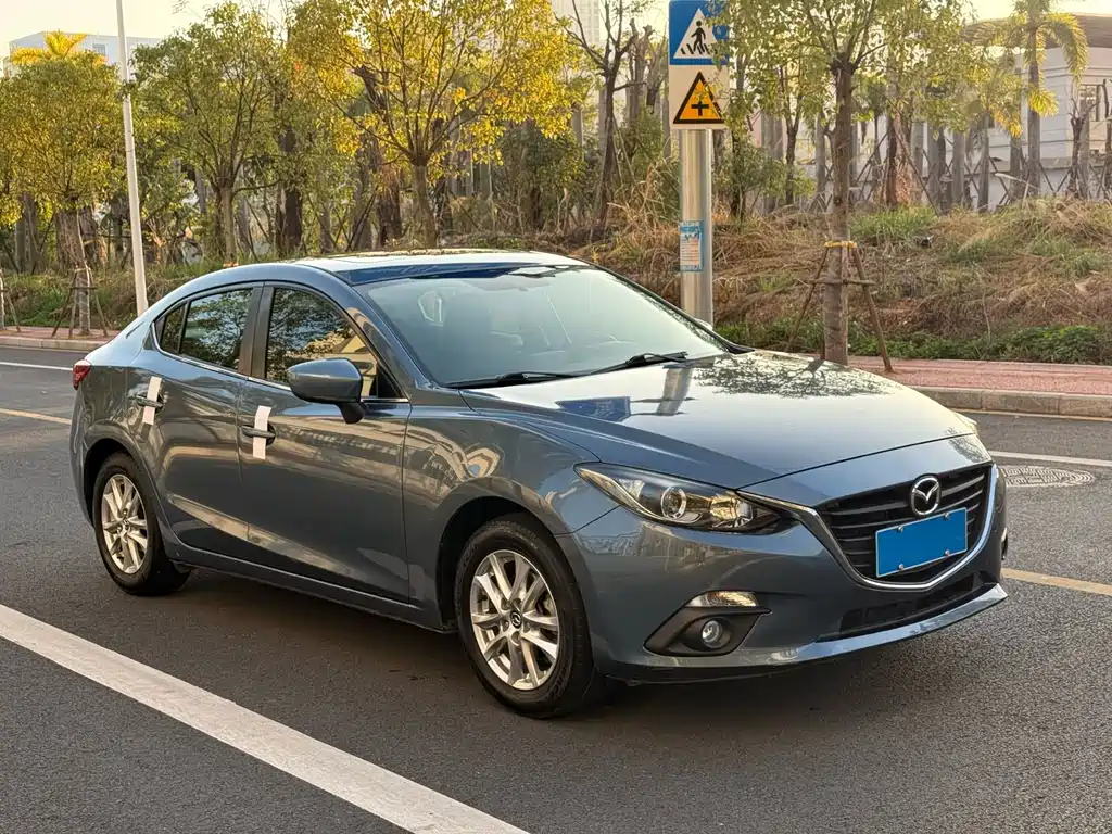 Mazda 3 Axela 2014 — фото 3