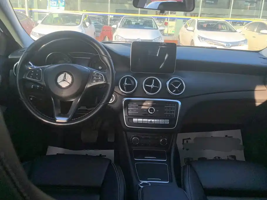 Mercedes-Benz GLA 2017 — фото 12