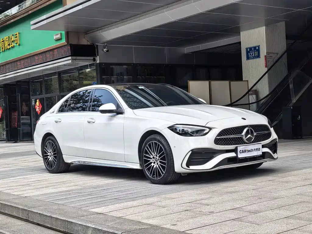 Mercedes-Benz C-Class 2024