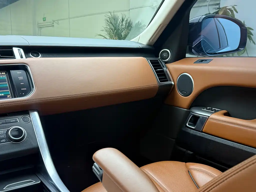 Land Rover Sport 2015 — фото 10